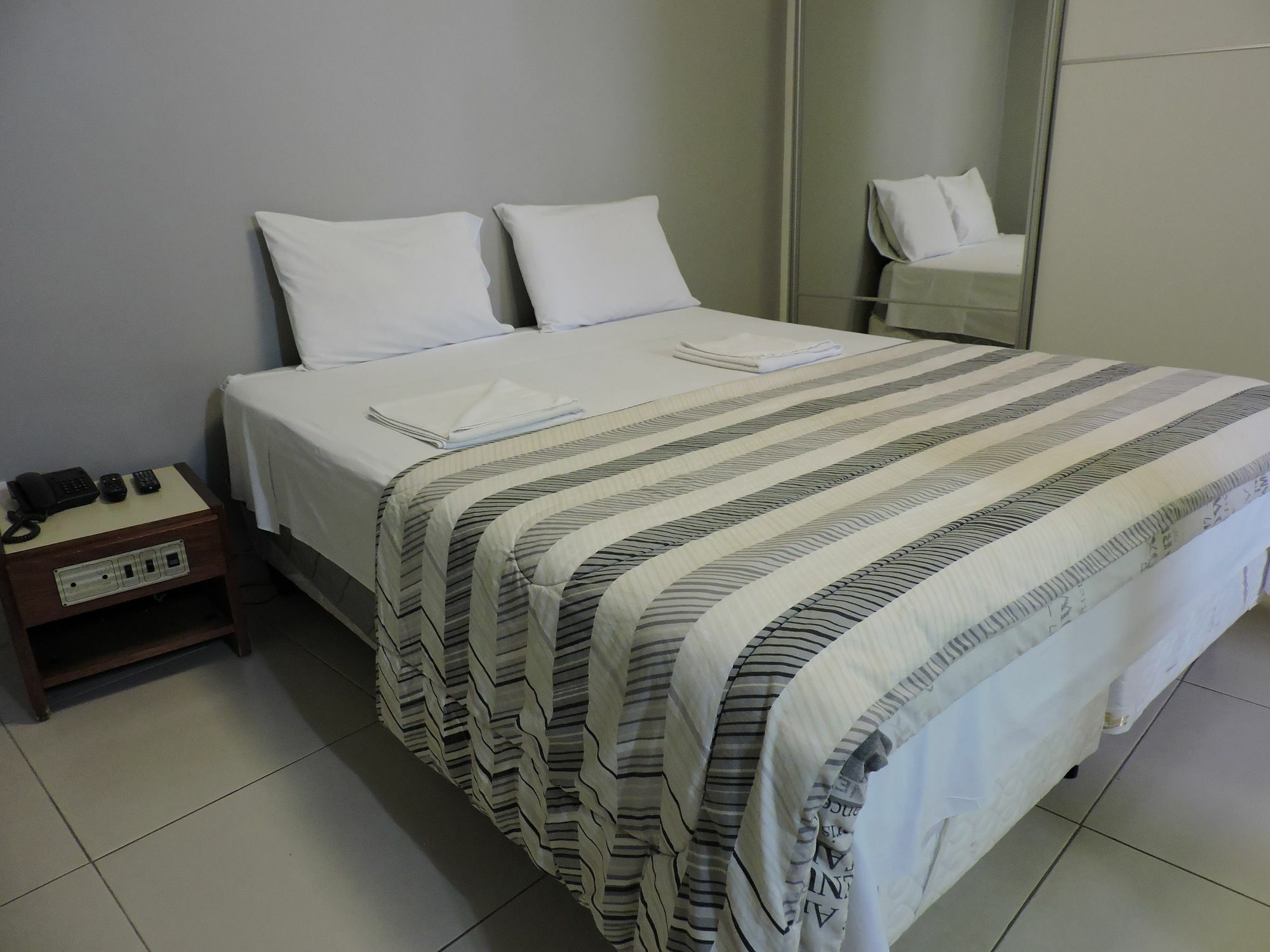 La Residence Flat Hotel Goiania Exterior photo